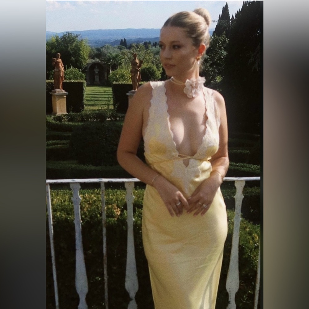 Rumored Yellow Maxi Dress with White Lace - Picture 2 of 10